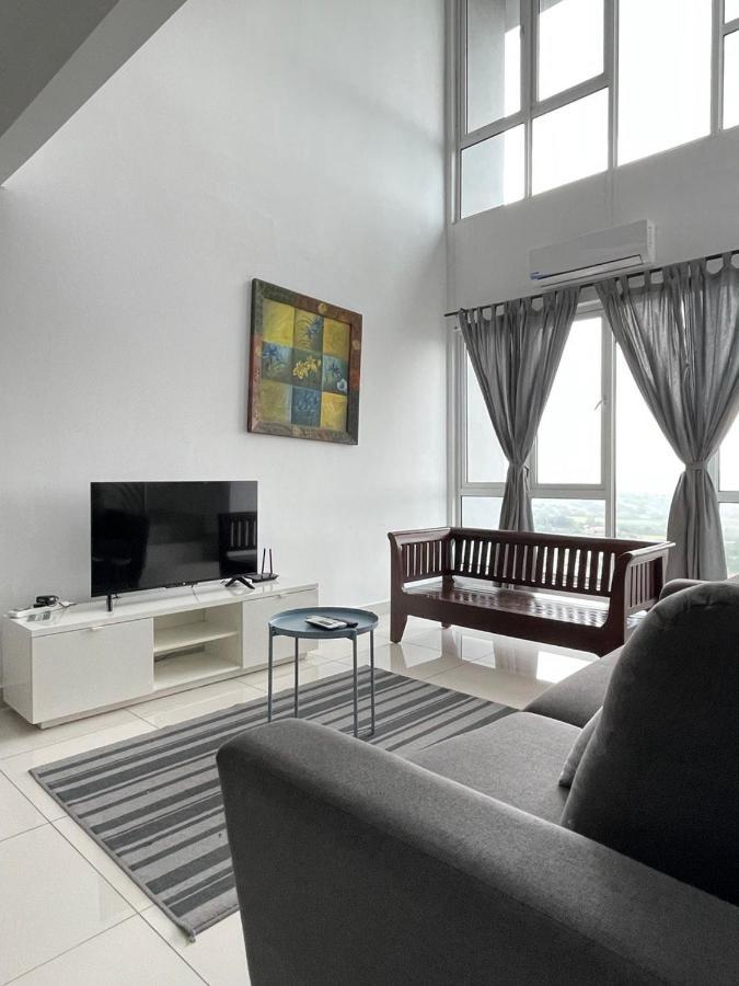 Yenni Duplex @ Decentrum, Kajang Seri Kembangan Zewnętrze zdjęcie
