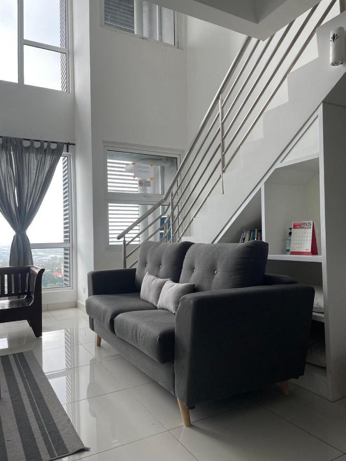 Yenni Duplex @ Decentrum, Kajang Seri Kembangan Zewnętrze zdjęcie