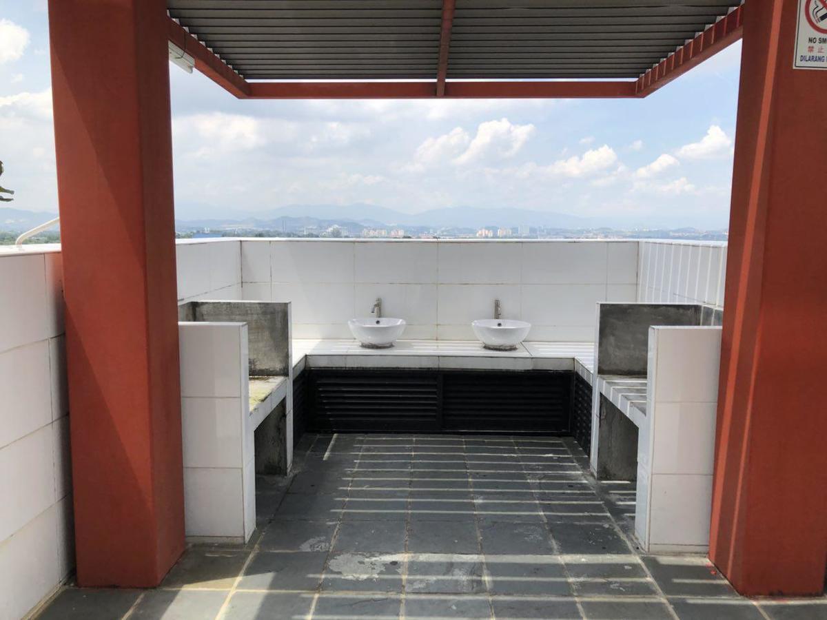 Yenni Duplex @ Decentrum, Kajang Seri Kembangan Zewnętrze zdjęcie
